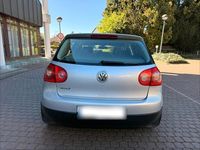 Gebraucht VW Golf V 74 PS (54 kW) 2004 Silber Kleinwagen