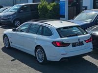 Gebraucht BMW 530e Sport Line 184 PS (135 kW) 2022 Weiß Limousine