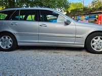 Gebraucht Mercedes C220 Elegance 150 PS (110 kW) 2004 Silber Kombi