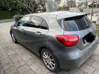 Gebraucht Mercedes A200 136 PS (100 kW) 2016 Schwarz Limousine