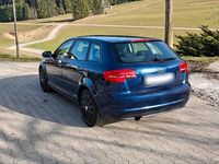 Gebraucht Audi A3 105 PS (77 kW) 2012 Blau Kleinwagen