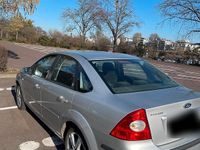 Gebraucht Ford Focus 115 PS (84 kW) 2005 Silber Limousine