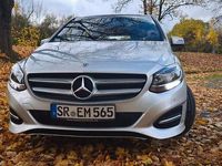 Gebraucht Mercedes B180 Style 122 PS (89 kW) 2017 Silber Van / Kleinbus