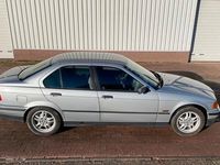 Gebraucht BMW 316 102 PS (75 kW) 1995 Silber Limousine