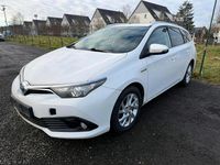 Gebraucht Toyota Auris Hybrid 100 PS (73 kW) 2017 Weiß Kombi