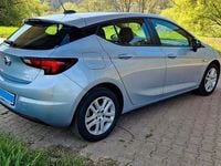 Gebraucht Opel Astra 105 PS (77 kW) 2016 Blau Limousine