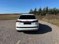 Gebraucht Audi e-tron Advanced Plus 301 kW (410 PS) 2019 Weiß SUV