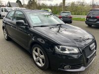 gebraucht Audi A3 1.6 TDI S-line/Tempomat/Bi-Xenon/Klima.......