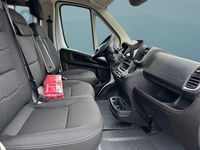 Gebraucht Opel Movano 140 PS (102 kW) 2025 Weiß Van / Kleinbus