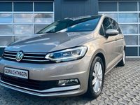 Gebraucht VW Touran Highline 150 PS (110 kW) 2016 Gold Van / Kleinbus
