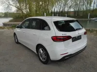Gebraucht Mercedes B180 136 PS (100 kW) 2019 Polarweiss  unilack Kleinwagen