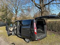 Gebraucht Ford Tourneo 130 PS (95 kW) 2017 Grau Van / Kleinbus