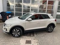 Gebraucht VW T-Roc Move 150 PS (110 kW) 2024 Grau SUV