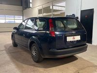 Gebraucht Ford Focus Trend 109 PS (80 kW) 2005 Blau Limousine