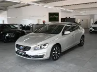Gebraucht Volvo S60 Linje Svart 152 PS (111 kW) 2018 Gold Limousine