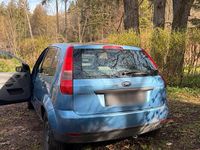 Gebraucht Ford Fiesta 80 PS (58 kW) 2003 Blau Kleinwagen