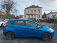 Gebraucht Ford Fiesta 101 PS (74 kW) 2013 Blau Limousine