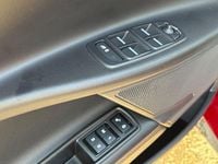 Gebraucht Jaguar XE 179 PS (131 kW) 2017 Rot Limousine