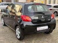 Gebraucht Mitsubishi Space Star Classic Collection 71 PS (52 kW) 2015 Schwarz Limousine