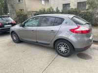 Gebraucht Renault Mégane 101 PS (74 kW) 2010 Grau Limousine