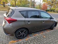 Gebraucht Toyota Auris Hybrid Team 136 PS (100 kW) 2018 Braun Limousine