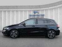 Gebraucht Mercedes B200 Advanced 150 PS (110 kW) 2024 Lack kosmosschwarz Van / Kleinbus