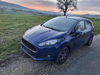 Gebraucht Ford Fiesta Celebration 82 PS (60 kW) 2017 Indicblau metallic Kleinwagen