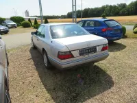 Gebraucht Mercedes 220 150 PS (110 kW) 1994 Silber Coupé
