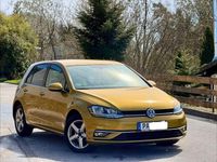 Gebraucht VW Golf VII Sound 110 PS (80 kW) 2018 Gold Limousine