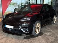 Gebraucht Porsche Macan Turbo 469 kW (639 PS) 2025 Tiefschwarz SUV