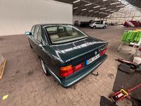 Gebraucht BMW 525 192 PS (141 kW) 1992 Grün Limousine