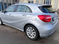Gebraucht Mercedes A180 Style 122 PS (89 kW) 2015 Silber Limousine