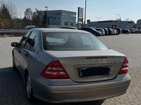 Gebraucht Mercedes C180 143 PS (105 kW) 2005 Silber Limousine