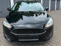 Gebraucht Ford Focus Trend 101 PS (74 kW) 2015 Schwarz Kombi