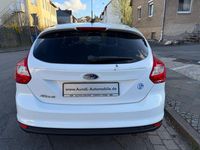 Gebraucht Ford Focus 125 PS (91 kW) 2011 Weiß Limousine