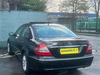 Second-hand Mercedes E350 272 CP (200 kW) 2006 Negru Berlinǎ