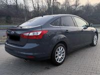 Gebraucht Ford Focus Titanium 150 PS (110 kW) 2011 Blau Limousine