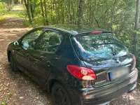 Gebraucht Peugeot 206 75 PS (55 kW) 2010 Schwarz Kleinwagen