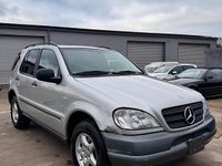 Gebraucht Mercedes ML320 218 PS (160 kW) 1999 Silber SUV