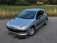 Gebraucht Peugeot 206 60 PS (44 kW) 2001 Silber Kleinwagen