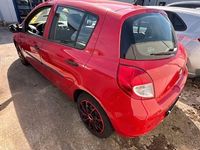 Gebraucht Renault Clio IV Expression 75 PS (55 kW) 2012 Rot Kleinwagen