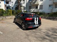 Gebraucht Kia Rio Spirit 109 PS (80 kW) 2013 Schwarz Kleinwagen