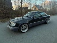 Gebraucht Mercedes E230 136 PS (100 kW) 1992 Grau Limousine