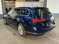 Gebraucht VW Passat Highline 150 PS (110 kW) 2018 Blau Kombi