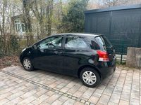 Gebraucht Toyota Yaris 70 PS (51 kW) 2009 Schwarz Kleinwagen