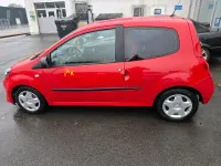 Gebraucht Renault Twingo 70 PS (51 kW) 2012 Rot Kleinwagen