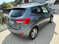 Gebraucht Hyundai ix20 116 PS (85 kW) 2013 Grau Kleinwagen
