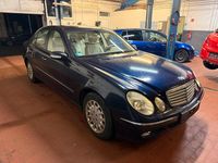 Gebraucht Mercedes E240 177 PS (130 kW) 2002 Blau Limousine