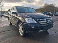Gebraucht Mercedes ML320 224 PS (164 kW) 2007 Schwarz SUV