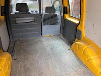 Second-hand VW Caddy 69 CP (50 kW) 2009 Galben Monovolum